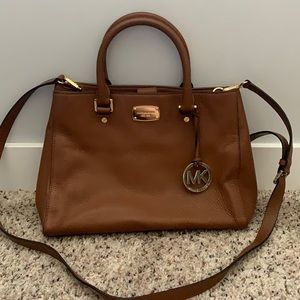 Medium sized Michael Kors shoulder bag
